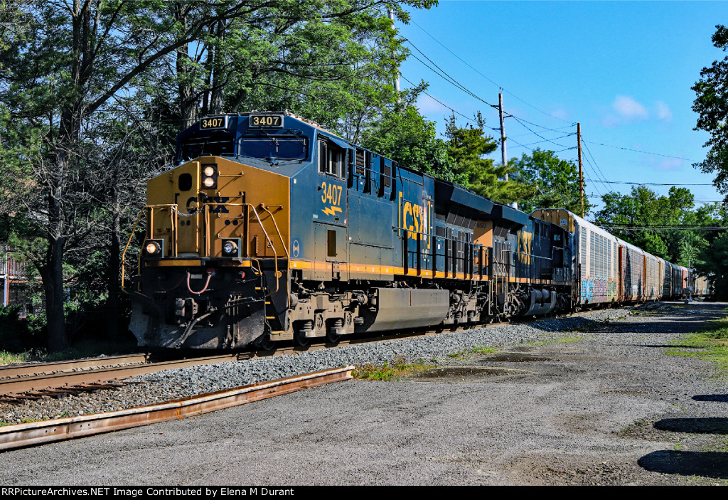 CSX 3407 on I-158